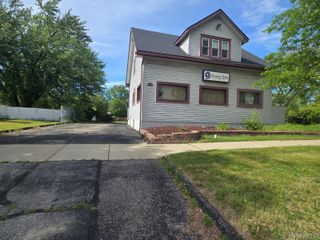 24306 Eureka Road, Taylor, MI 48180