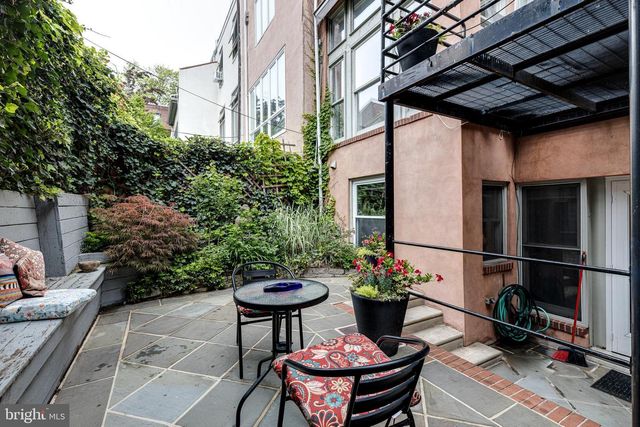 114 BAINBRIDGE ST, Philadelphia, PA 19147