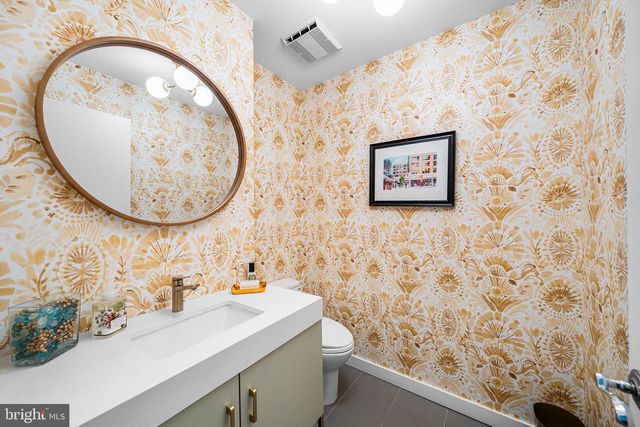 114 BAINBRIDGE ST, Philadelphia, PA 19147