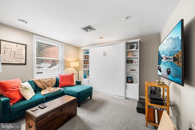 114 BAINBRIDGE ST, Philadelphia, PA 19147