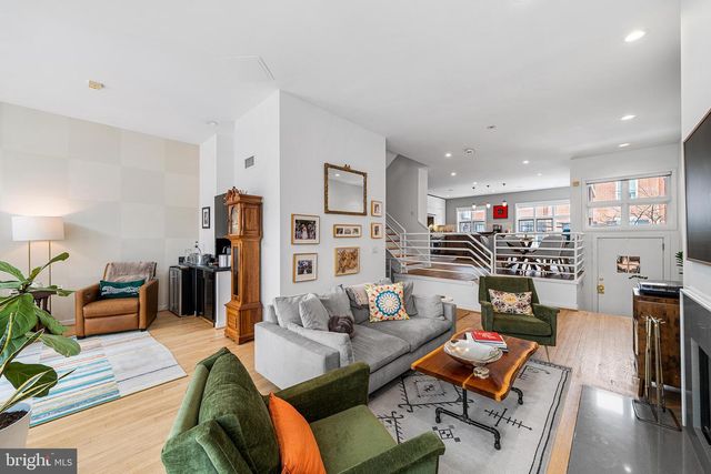 114 BAINBRIDGE ST, Philadelphia, PA 19147