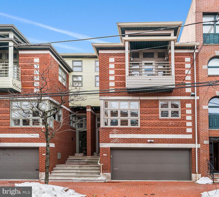 114 BAINBRIDGE ST, Philadelphia, PA 19147