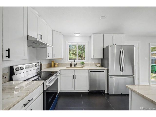 328 Troy St, Aurora, CO 80011