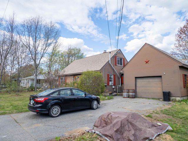 11 Guy Street, Somersworth, NH 03878