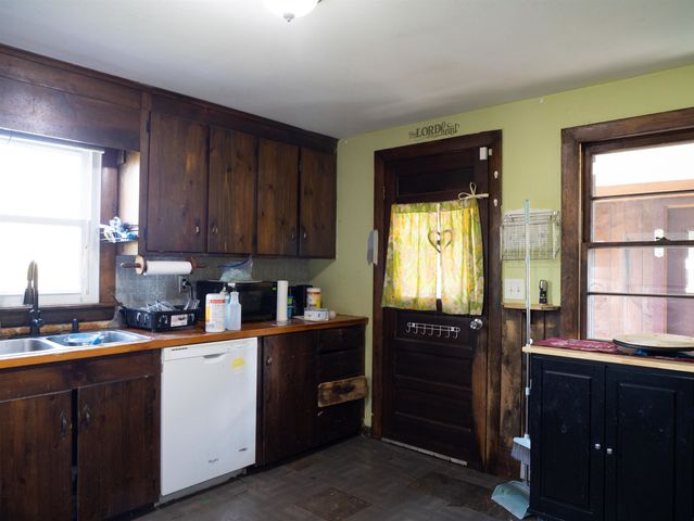 11 Guy Street, Somersworth, NH 03878