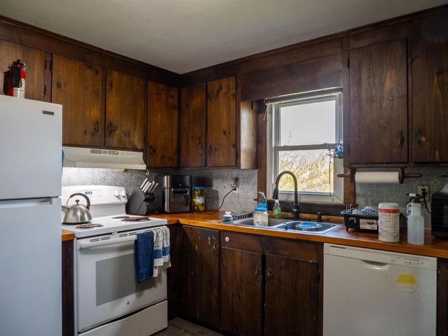 11 Guy Street, Somersworth, NH 03878