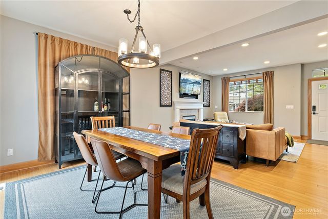 28117 239th Place SE, Maple Valley, WA 98038