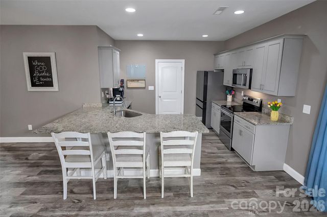 122 Windstone Drive, Troutman, NC 28166