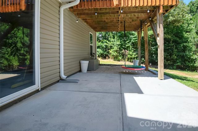 122 Windstone Drive, Troutman, NC 28166