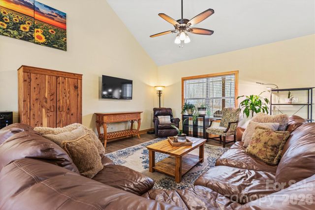 3108 Arden Way, Claremont, NC 28610