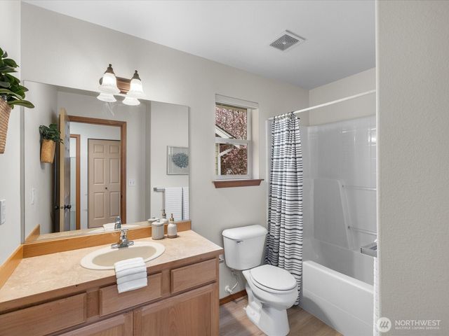 20307 11th Avenue W, Lynnwood, WA 98036