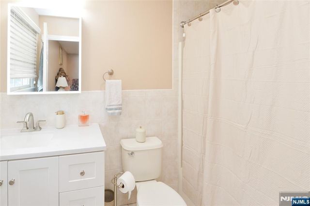 120 Corabelle Avenue, Lodi, NJ 07644