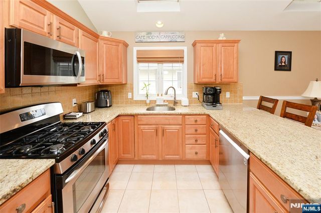 120 Corabelle Avenue, Lodi, NJ 07644