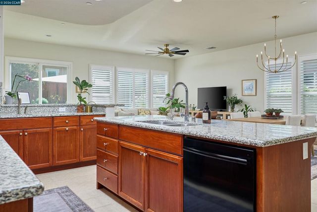 1556 Symphony Cir, Brentwood, CA 94513