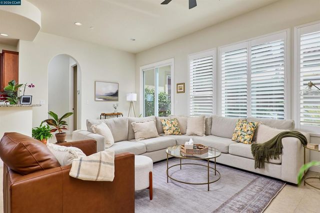 1556 Symphony Cir, Brentwood, CA 94513