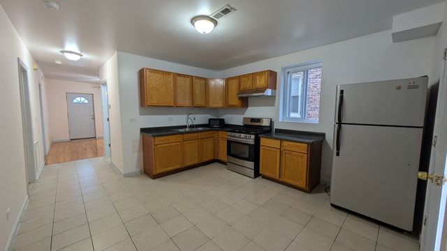 2441 W 46th Street 1, Chicago, IL 60632