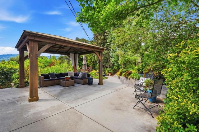 1460 Quail Hollow Road, Ben Lomond, CA 95005