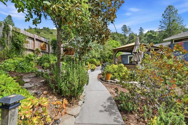 1460 Quail Hollow Road, Ben Lomond, CA 95005