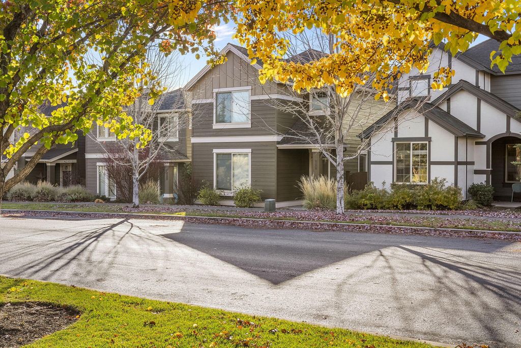 20745 NE Comet Lane, Bend, OR 97701