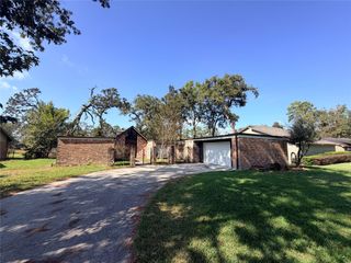 1607 Chestnut Ridge Road, Houston, TX 77339