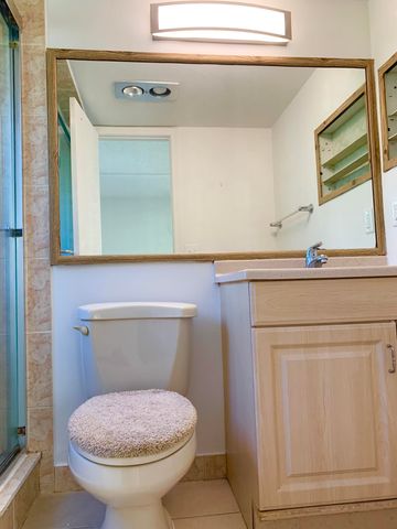 39 Sussex B, West Palm Beach, FL 33417