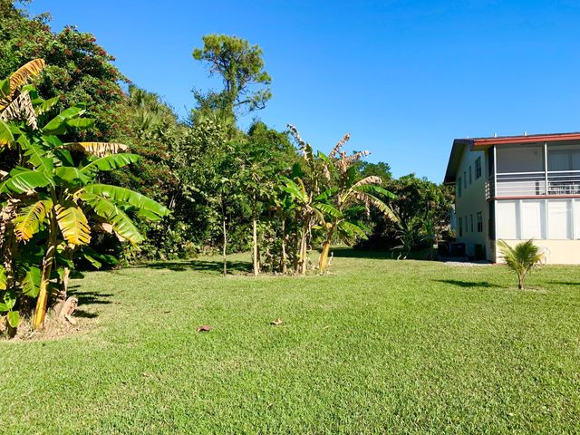 39 Sussex B, West Palm Beach, FL 33417