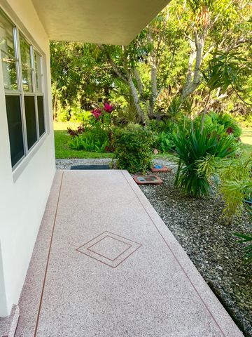 39 Sussex B, West Palm Beach, FL 33417