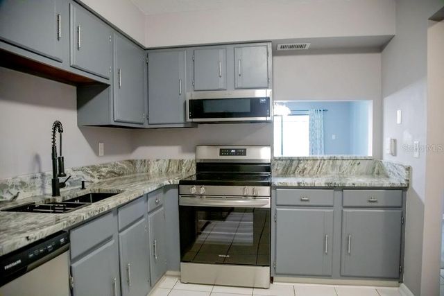 130 E JOHNSON AVENUE 206, Lake Wales, FL 33853