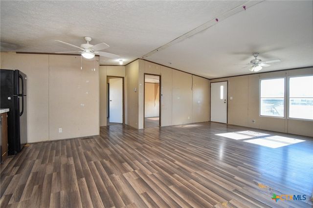 413 West Oaks Drive, Victoria, TX 77905