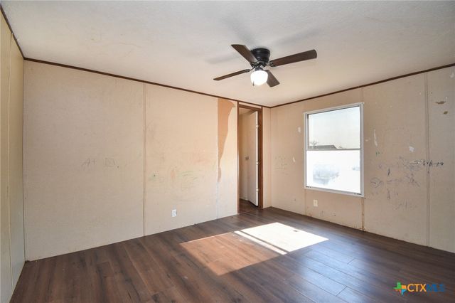 413 West Oaks Drive, Victoria, TX 77905