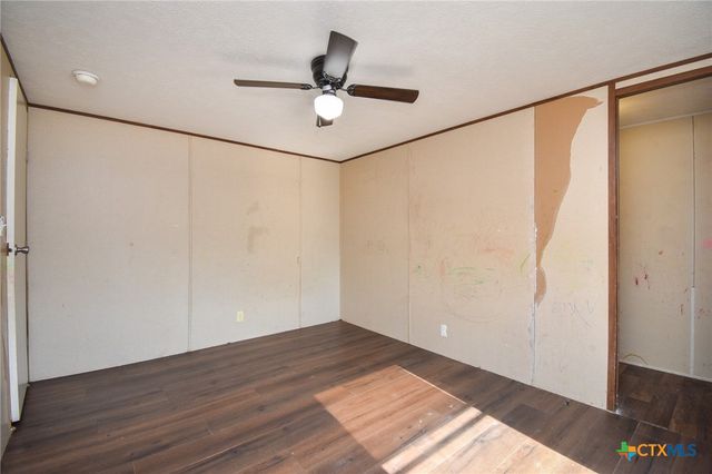 413 West Oaks Drive, Victoria, TX 77905