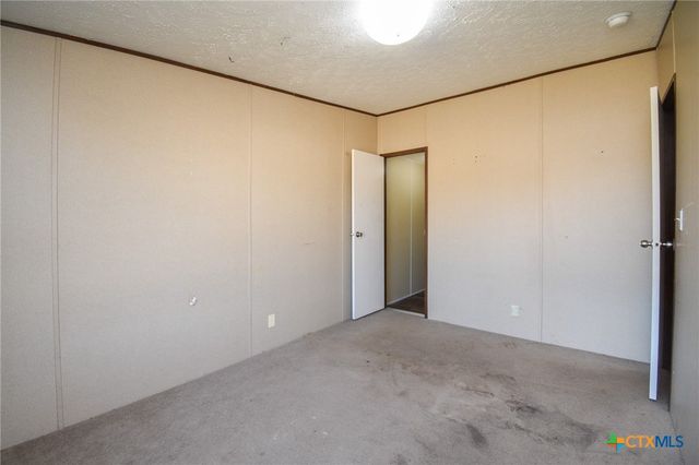 413 West Oaks Drive, Victoria, TX 77905