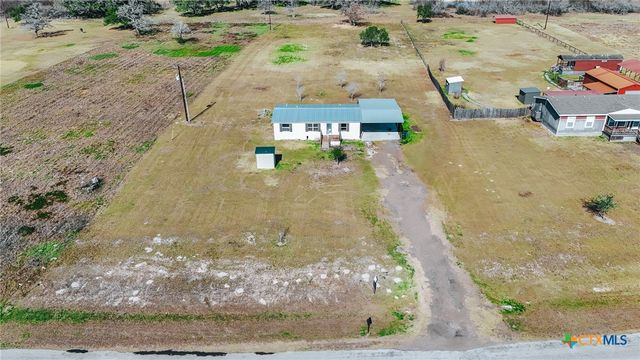 413 West Oaks Drive, Victoria, TX 77905