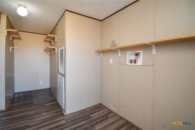 413 West Oaks Drive, Victoria, TX 77905