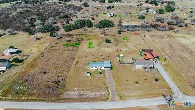 413 West Oaks Drive, Victoria, TX 77905