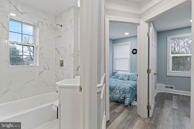 300 DENISON ST, Baltimore, MD 21229