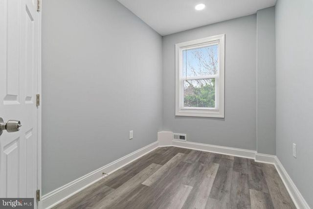 300 DENISON ST, Baltimore, MD 21229