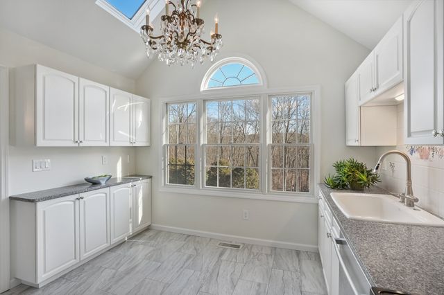 120 Prospect Street APT 48, Ridgefield, CT 06877