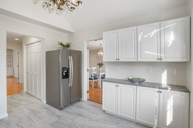 120 Prospect Street APT 48, Ridgefield, CT 06877