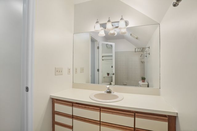 120 Prospect Street APT 48, Ridgefield, CT 06877