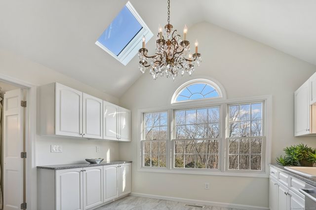 120 Prospect Street APT 48, Ridgefield, CT 06877