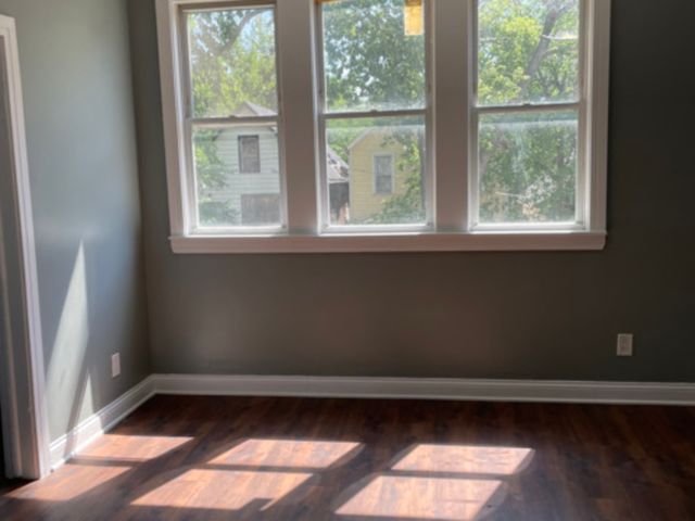 8330 S Buffalo Avenue, Chicago, IL 60617