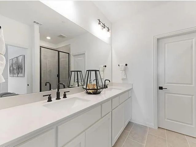 6200 Kings Path, North Richland Hills, TX 76180