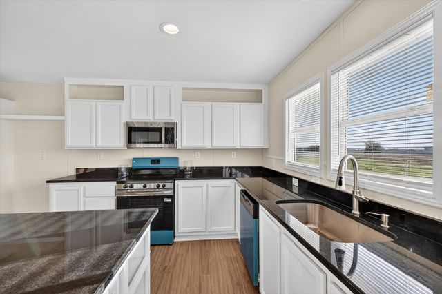 1393 Hackleman Road, Whitesboro, TX 76273