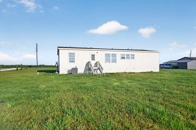 1393 Hackleman Road, Whitesboro, TX 76273