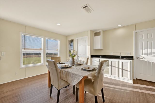 1393 Hackleman Road, Whitesboro, TX 76273