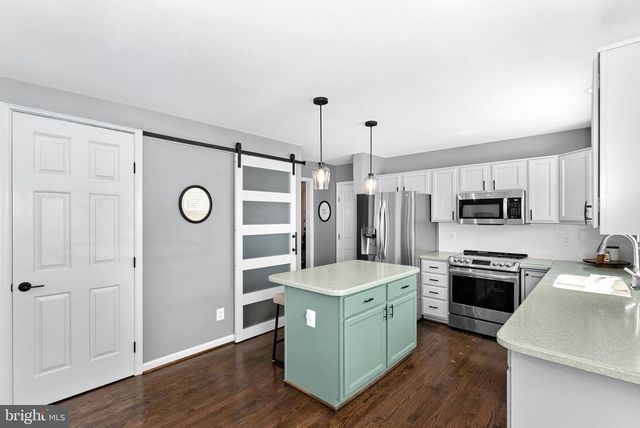 6529 HARVEST MILL CT, Centreville, VA 20121