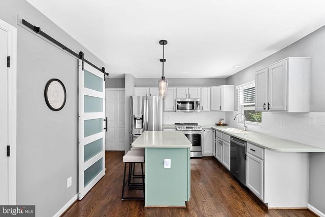 6529 HARVEST MILL CT, Centreville, VA 20121