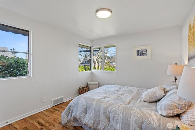 5503 33rd Avenue S, Seattle, WA 98118