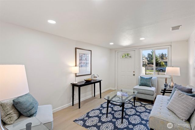 5503 33rd Avenue S, Seattle, WA 98118